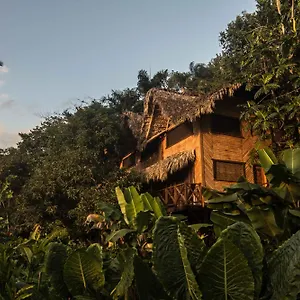 Zaria & Retreat Center El Valle